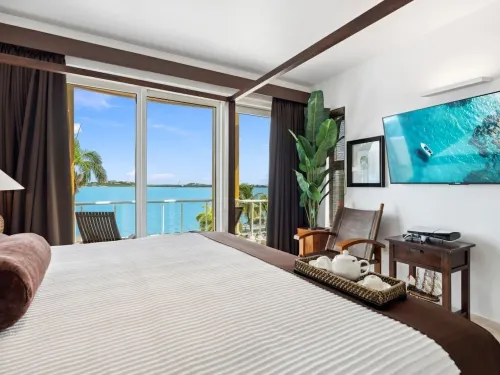 Villa 3: islandpropertiesonline: 5-bedroom villa infinity pool & terrace