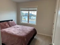 Lovely 4-bedroom home on a hill in Wake-Forest, With WiFi & air conditioning. 웨이크포레스트 호텔