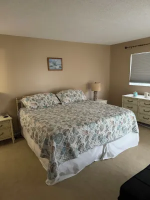 Naples, Florida Beautiful 2 Bed 2 Bath Condo- Beautiful View! Reduced Rate! Hotel a Lely