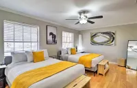 Charming 3-bedroom house North Austin Abode: Sleeps 9, 10 Mins to Domain!