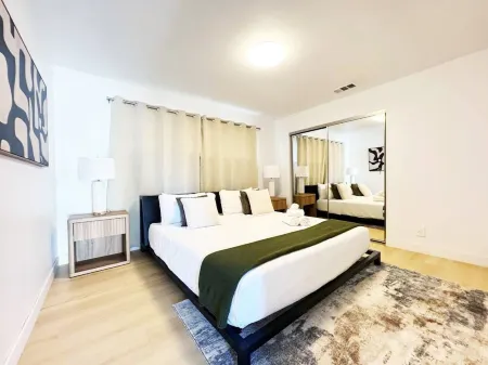 Bright 2BR Home Near LAX & SoFi - SH2 Отели рядом с достопримечательностью «Государственная зона отдыха Кеннет Хан»