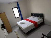 Four Hostel Hotels in Sukarame