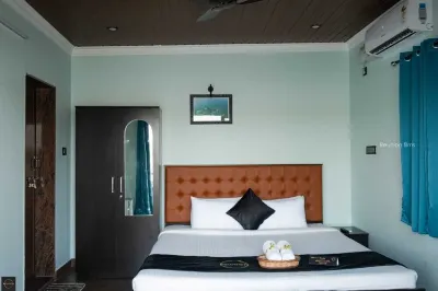 Reunion Ocean Tides- Room111 - Beach Cottages Hotels near Anyer Beach