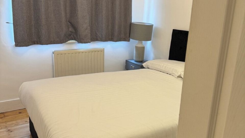 Keep it simple and peaceful in this 2-bedroom Brentwood apartment.