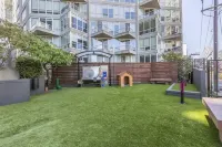 Spacious 1b1b oasis in luxury SF building with bay bridge view & full amenities