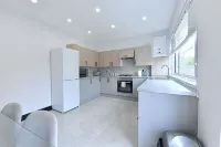 North West London Escape. Modern 3 Bedroom House. Quick to Central London