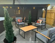 Charming house, sleeps plenty with Hot Tub and large backyard and fire pit