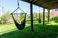 Beautiful Catskills country home get-away, with views, big private yard & forest Hotels in Fallsburg