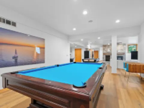 Stunning Luxury Home on the Sandy Beach Shores of Lake Michigan!! Hotels in Sevastopol