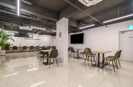 POHANG MANSION 6 HOTEL Отели рядом с достопримечательностью «Пхоханский университет науки и технологии»