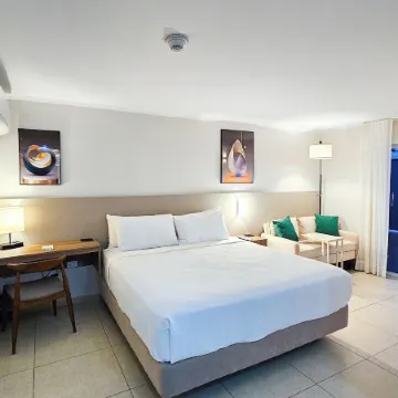 Aruba Boutique  Art Hotel, BW Signature Collection Отели рядом с достопримечательностью «Пляж Палм-Бич»
