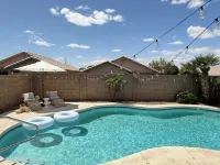 Cactus Bonito, Pool, 3 Bed, 2 Bath w/AC & Near Stadium - Private Pools