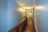 Spacious 3-bedroom Duplex w/ King Bed Moments From Higher Onondaga Park