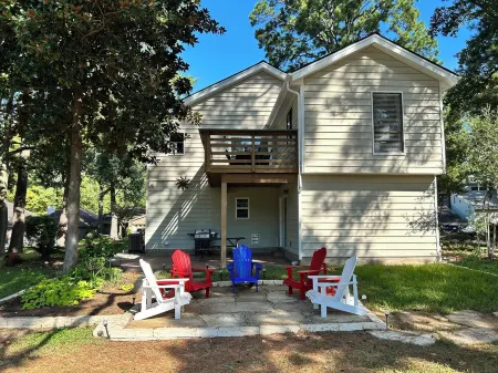 Golf Course Views + convenient to Texas Renaissance Festival!