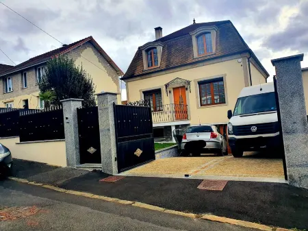 Maison Confortable 7 Couchages . 25 mn Paris Parking Privé et Portail Électrique