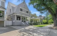 Chic New Midtown Apartment in the Heart of Sacramento Hotels in Midtown Sacramento