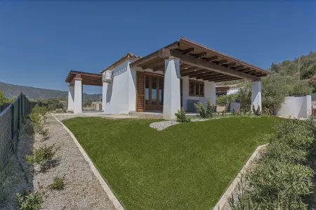 Accogliente Villetta a 350 Metri Dalla Bellissima Spiaggia di Foxi Manna
