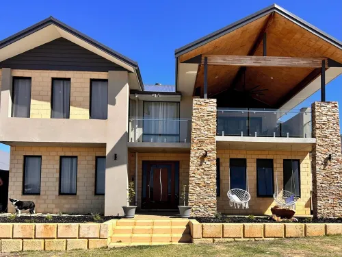 Perfect holiday home located on the door step of the mighty Murchison! Hotels in Kalbarri