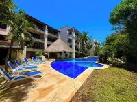 Modern Condo Jungle Retreat Hotels in Puerto Aventuras