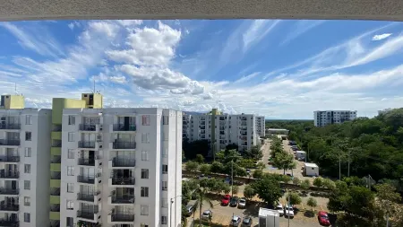 Delightful 2-bedroom apartment with WiFi in Ricaurte Отели в г. Ricaurte