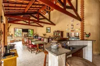 6 Bedroom Private vacation home in Boituva Hotels in Boituva