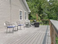 Sunrise Mountain Escape - Modern 1 Bed, 1 Bath - Gorgeous Views Near Brpw & I-77 데블스 덴 트레일헤드 주변 호텔