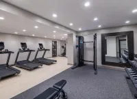 DoubleTree Suites by Hilton Hotel Charlotte-Southpark - 4-Star