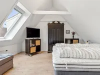 "Zezilie" - 500m from the Sea Hotels in Faborg