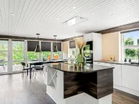 "Skip" - 300m to the Fjord