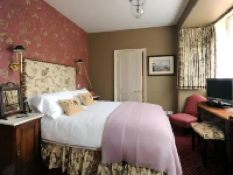 Stag and Huntsman Hotels in Henley-on-Thames