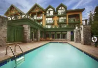 Pinnacle Hotel Whistler