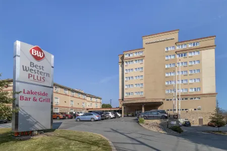 Best Western Plus Chocolate Lake Hotel