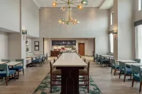 希爾頓坦帕布什花園區歡朋飯店及套房 - 早餐