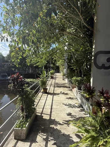 รูปภาพของตะวันนารีสอร์ท