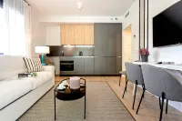 Modern 1BD apartment with terrace, pool and parking. Arruzafa I Hotels in El Brillante