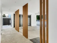 샌더스 프리미어 다운타운 리마솔 호텔