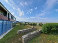 Relax with Sea Views Every Morning