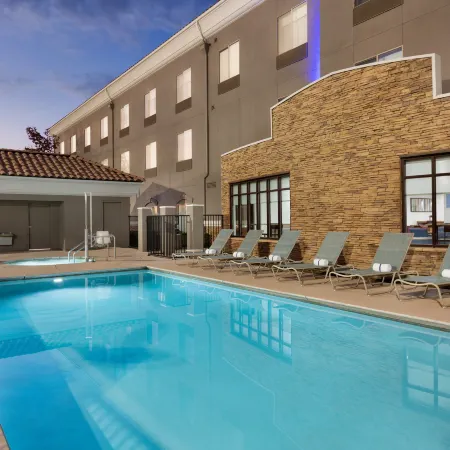 Holiday Inn Express & Suites MERCED - YOSEMITE NATL PK AREA by IHG