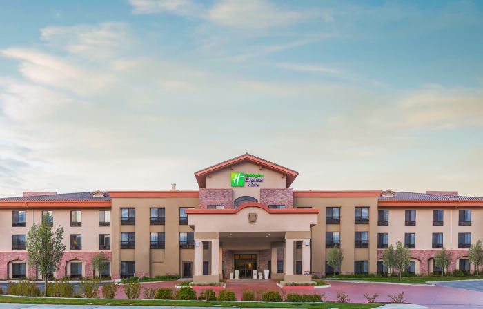 Holiday Inn Express & Suites ATASCADERO by IHG
