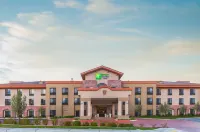Holiday Inn Express & Suites Atascadero Hotels in Atascadero