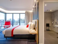 ฮอลิเดย์ อินน์ เอ็กซ์เพรส ลอนดอน - อีลิง บาย IHG โรงแรมใกล้อีลิ่ง
