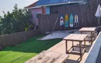 Neutron Bungalow - Beach
