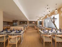 Hilton Shah Alam Glenmarie Hotels near Evolve Concept Mall