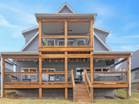 The Rock at Branson Cove 5 BDR on Table Rock! Hotels in Ridgedale