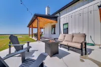 Rural Home w/ Hot Tub < 7 Mi to Winery & Golfing - 3-Star