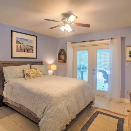 1 Mi to Beach Access: Naples Home w/ Lanai