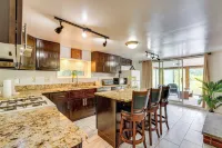Cozy House on Meadowbrook Lake: Serene, Scenic! - Homestays