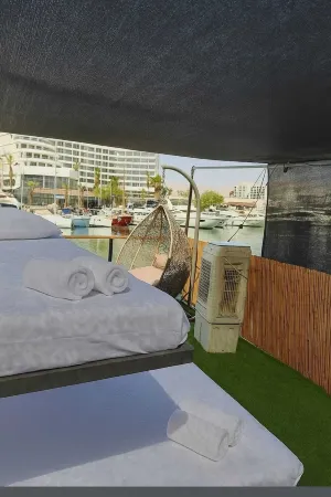 Suite on the Water + Sailing