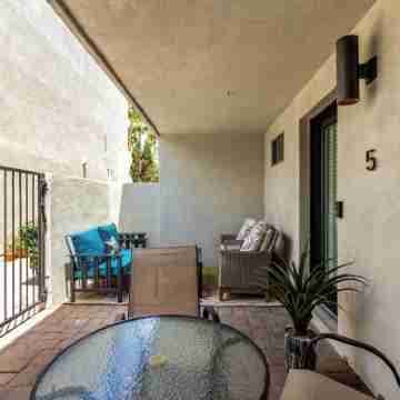Fully Furnished Condo in the Heart of Old Town Scottsdale: Private Patio & Pool Others