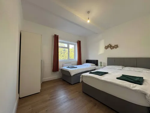 Charming Wallington Apartment With Hot Tub